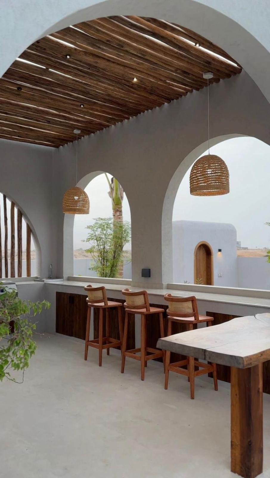Anara Chalet Fins